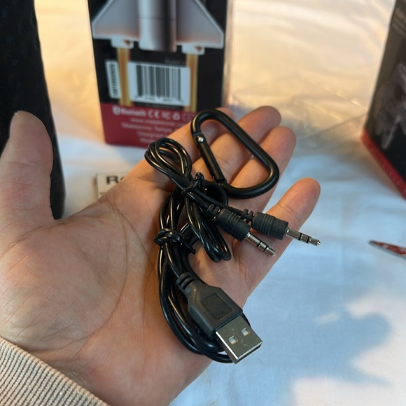 Malektronic Rocket 2.0 Waterproof Speaker - Picture 7 of 12